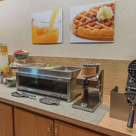 Quality Inn Эннис Экстерьер фото