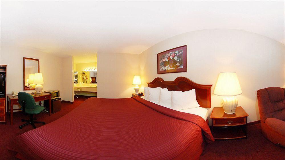 Quality Inn Эннис Экстерьер фото