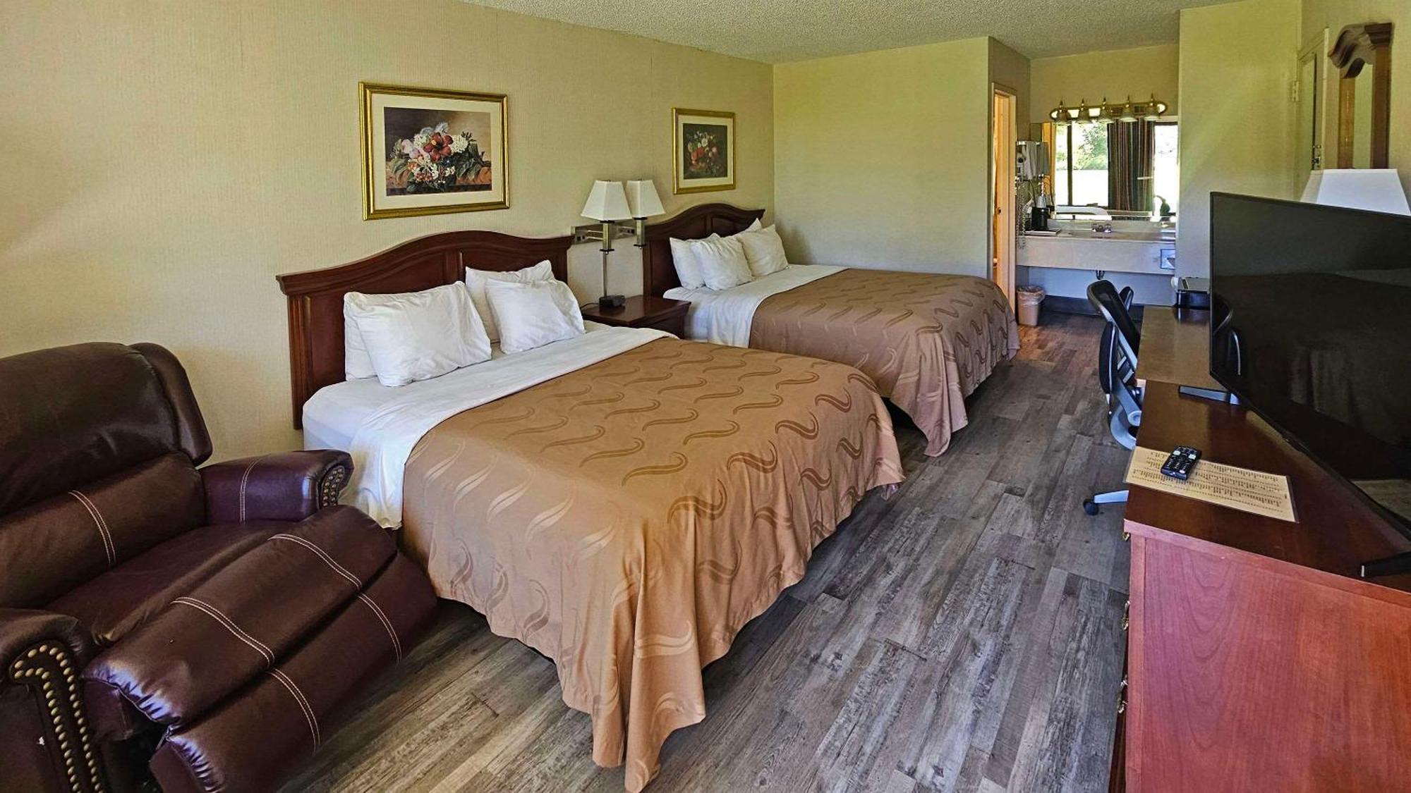 Quality Inn Эннис Экстерьер фото