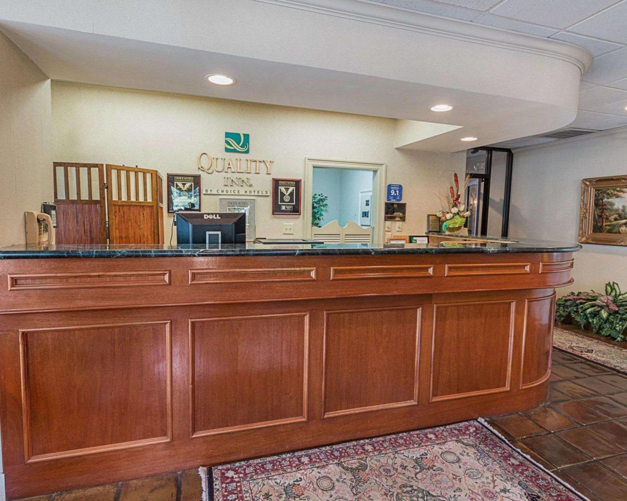 Quality Inn Эннис Экстерьер фото